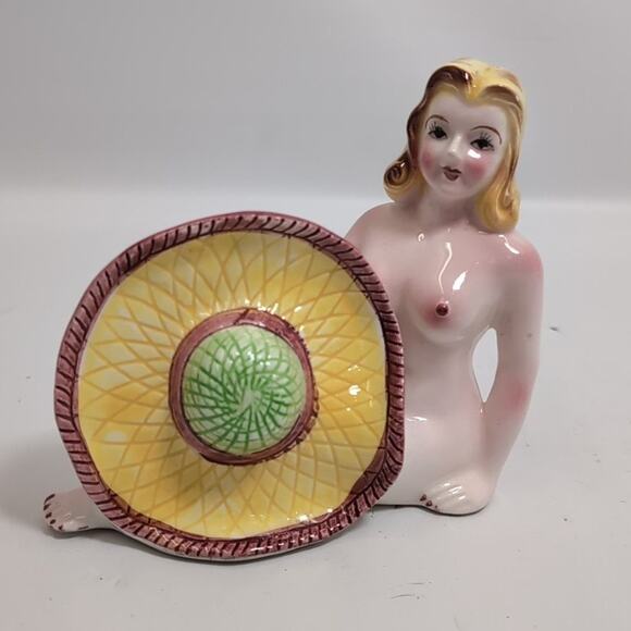 Vintage Salt And Pepper Shakers 2 Piece Nude Woman With Sun Hat, Includes Cork - Picture 1 of 7